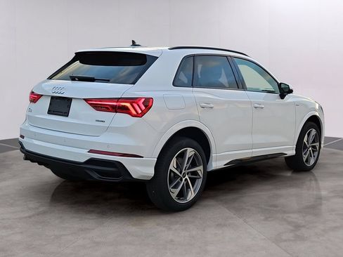 Certified 2025 Audi Q3 2.0T Premium AWD/4WD image 3