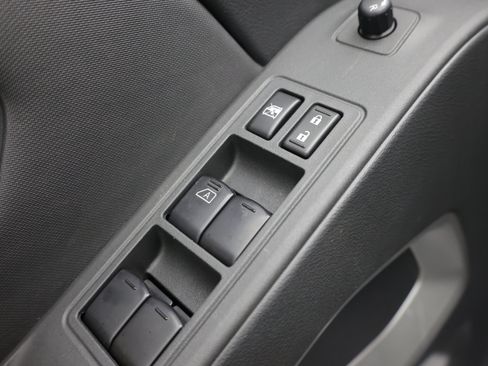 Used 2022 Nissan Frontier SV AWD/4WD image 11
