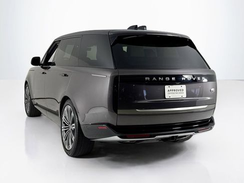 Used 2023 Land Rover Range Rover Long Wheelbase SE AWD/4WD image 3