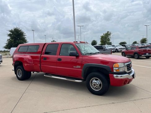 Used 2004 GMC Sierra 3500 SLT w/ Skid Plate Package AWD/4WD image 7