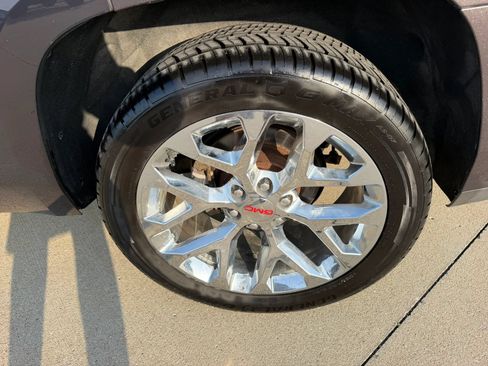 Used 2015 GMC Yukon SLT RWD image 30
