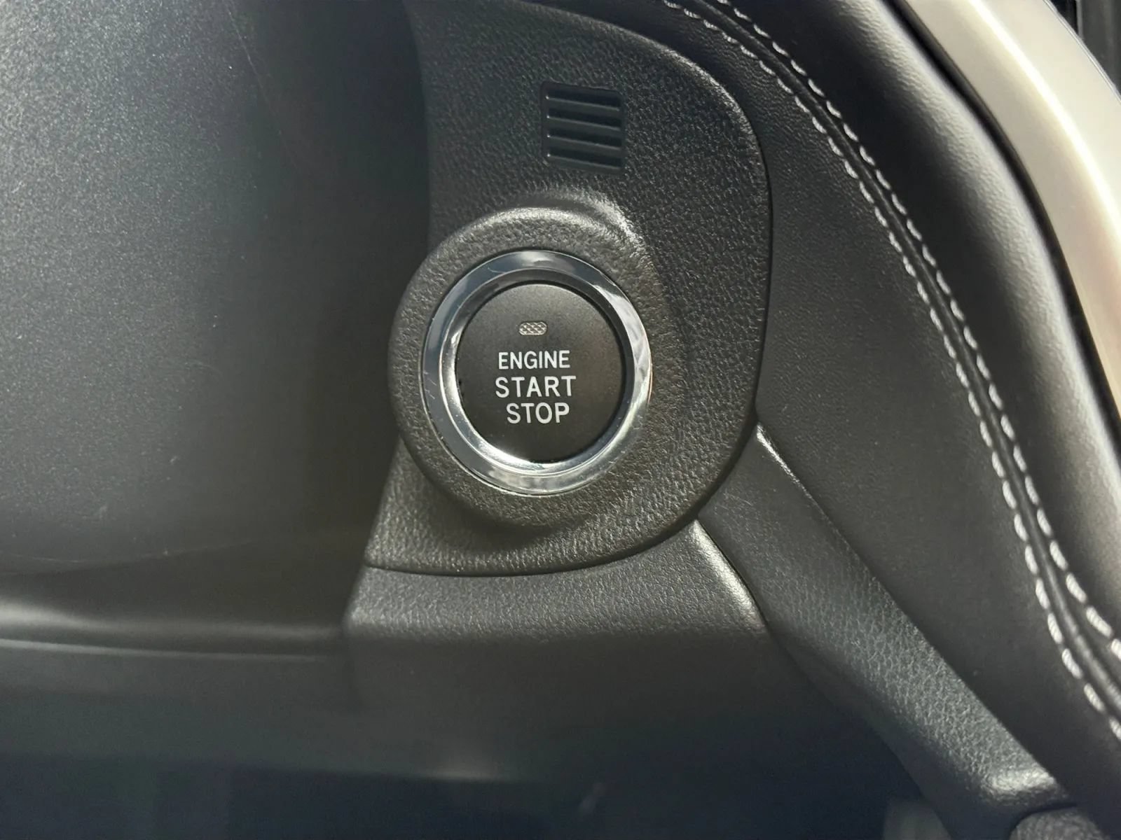 Used 2022 Subaru Outback Limited AWD/4WD image 35