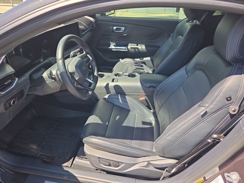 Used 2024 Ford Mustang GT Premium image 12