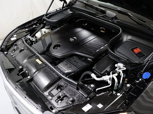 Certified 2025 Mercedes-Benz GLS 450 4MATIC image 43