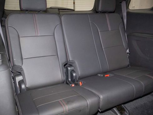 Used 2023 Chevrolet Traverse RS AWD/4WD image 19