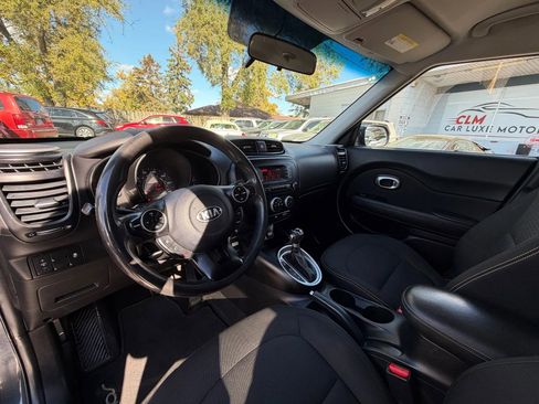 Used 2014 Kia Soul + image 9