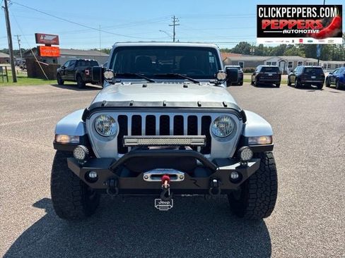 Used 2023 Jeep Gladiator Sport AWD/4WD image 12