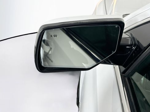 Used 2020 Chevrolet Suburban LT image 16