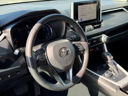 Used 2023 Toyota RAV4 XLE Premium AWD/4WD image 10