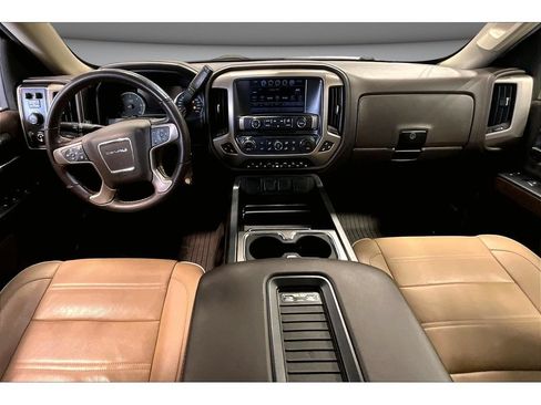Used 2017 GMC Sierra 1500 Denali w/ Denali Ultimate Package AWD/4WD image 9