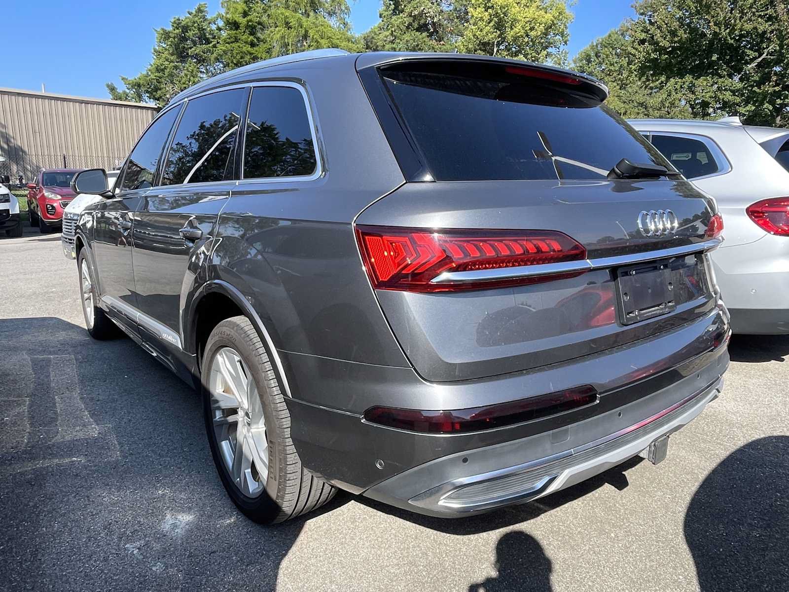 Used 2020 Audi Q7 3.0T Premium Plus w/ Premium Plus Package AWD/4WD image 4
