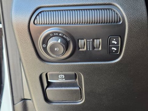 Used 2024 Jeep Wagoneer L 4WD image 46