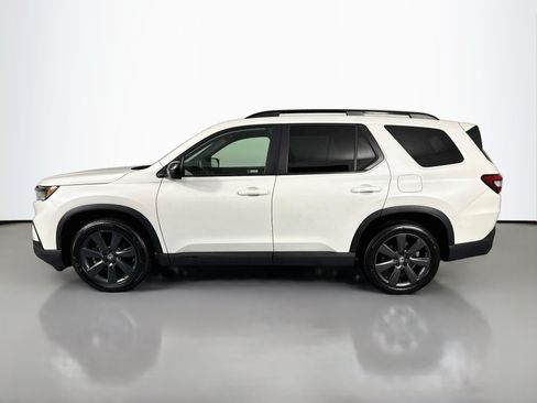 Certified 2023 Honda Pilot Sport image 8