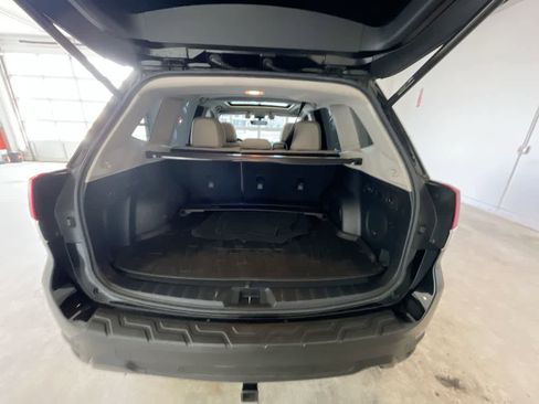 Used 2019 Subaru Forester Limited image 24
