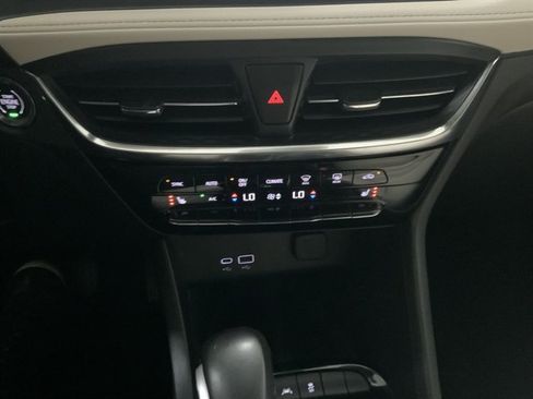 Used 2024 Buick Encore GX Avenir w/ Avenir Convenience Package AWD/4WD image 35