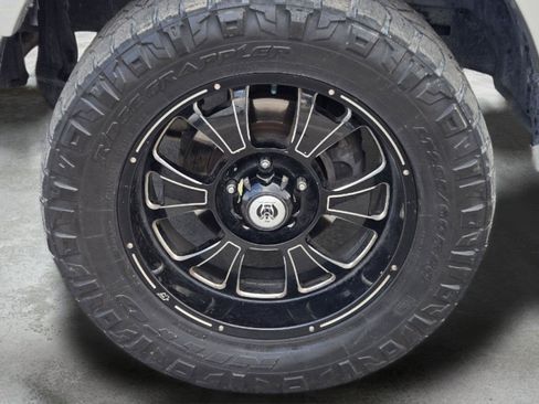 Used 2016 RAM 1500 Laramie w/ Convenience Group AWD/4WD image 16