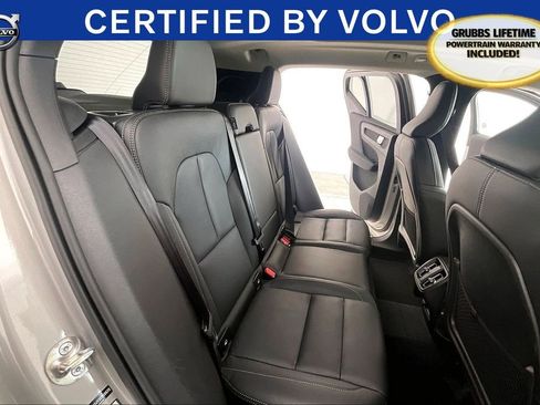 Used 2025 Volvo XC40 B5 Core image 33
