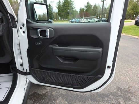 Used 2024 Jeep Wrangler Unlimited Rubicon w/ XTREMEE 35" Tire Package AWD/4WD image 52