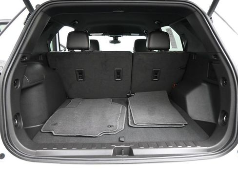 Used 2024 Chevrolet Equinox RS FWD image 16