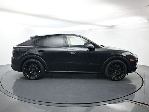 Certified 2022 Porsche Cayenne GTS image 16