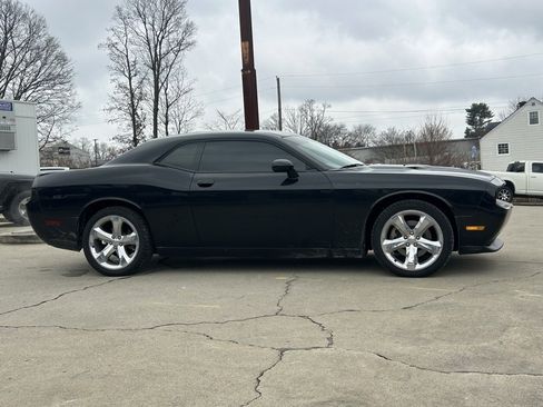 Used 2011 Dodge Challenger R/T image 5