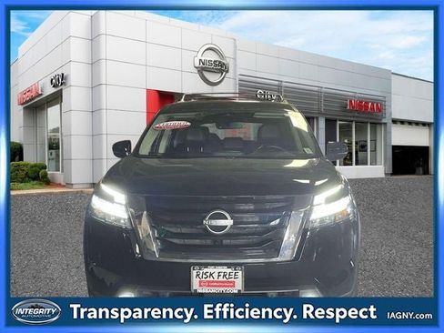 Certified 2024 Nissan Pathfinder SL AWD/4WD image 2
