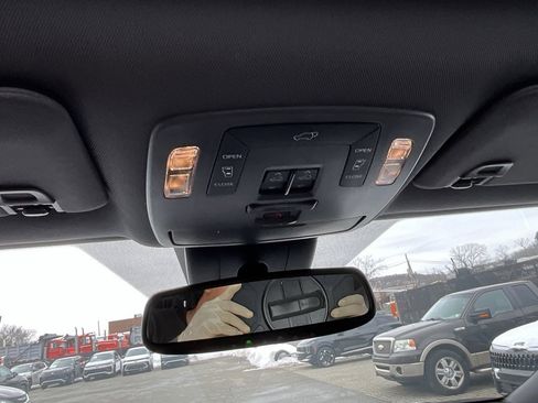 Used 2023 Toyota Sienna XLE Woodland Edition image 15