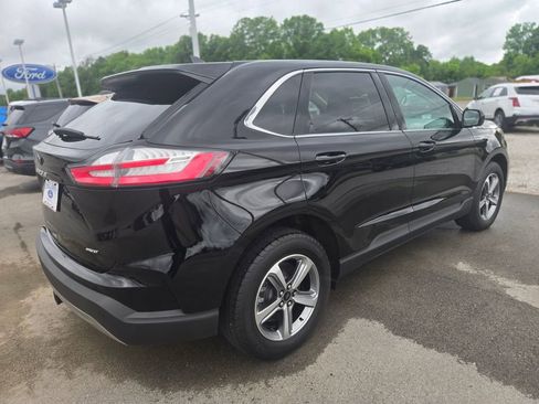 Used 2024 Ford Edge SEL w/ Convenience Package AWD/4WD image 4