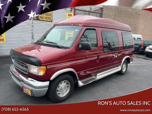 Used 2000 Ford E-150 and Econoline 150 image 1