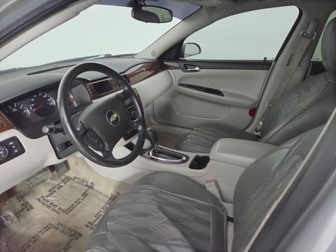 Used 2011 Chevrolet Impala LT FWD image 14
