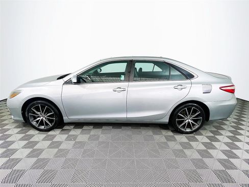 Used 2015 Toyota Camry XSE w/ Advanced Technology Package FWD image 4