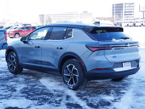 New 2026 Chevrolet Equinox EV LT image 8