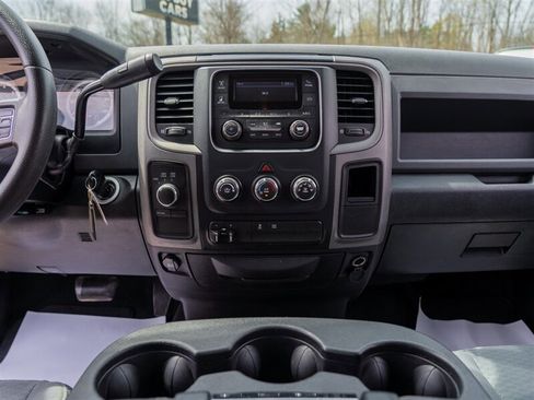 Used 2017 RAM 1500 ST w/ SXT Appearance Group AWD/4WD image 28