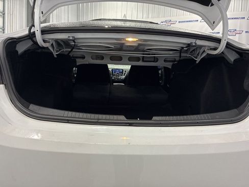 Used 2022 Chevrolet Malibu LT image 35