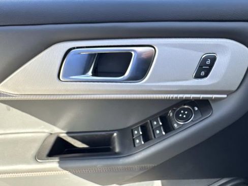 New 2026 Ford Explorer Active w/ Active Comfort Package image 20