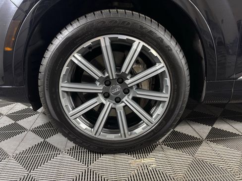 Used 2017 Audi Q7 3.0T Premium Plus AWD/4WD image 10