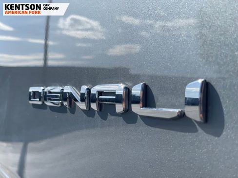 Used 2025 GMC Yukon XL Denali w/ Advanced Technology Package AWD/4WD image 17