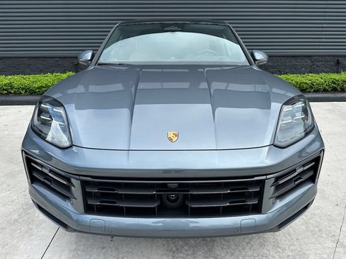 Used 2026 Porsche Cayenne E-Hybrid Coupe AWD/4WD image 8