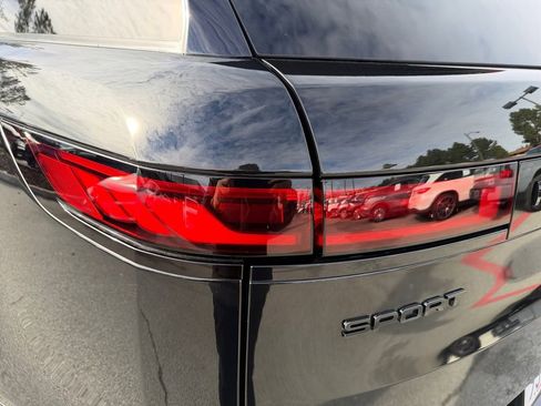 Used 2023 Land Rover Range Rover Sport SE Dynamic image 35