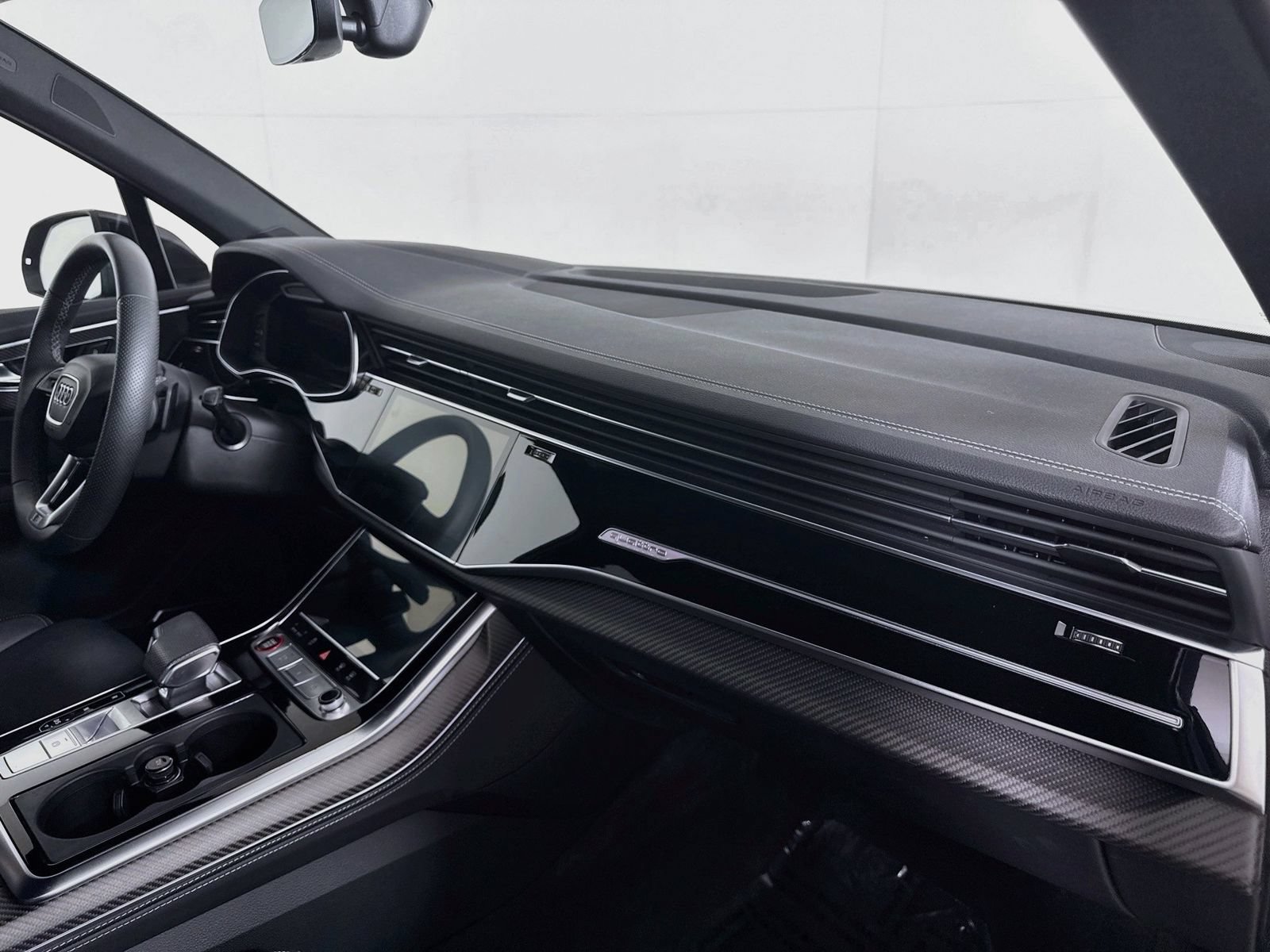 Certified 2025 Audi SQ7 Prestige AWD/4WD image 29