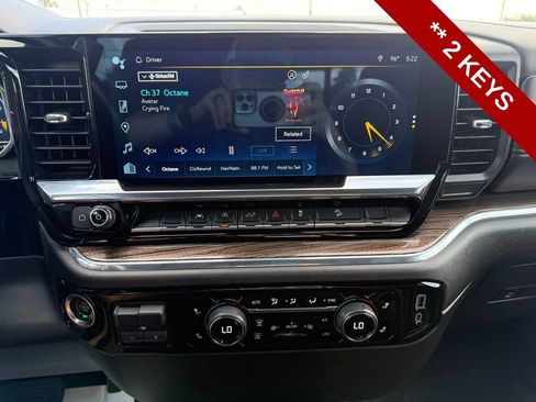 Used 2023 Chevrolet Silverado 1500 LT AWD/4WD image 25