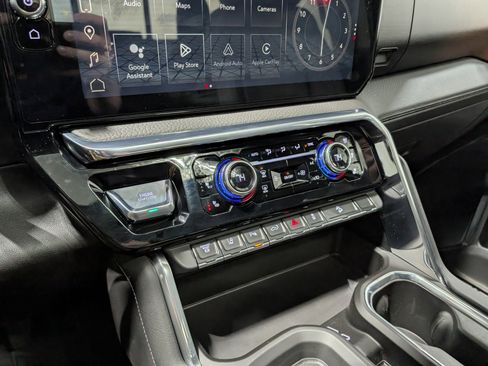 Used 2025 GMC Sierra 3500 Denali w/ Denali Reserve Package image 27