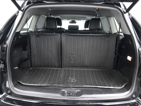 Used 2019 Toyota Highlander XLE image 60