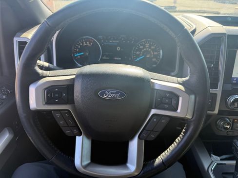 Used 2020 Ford F150 Lariat w/ Equipment Group 502A Luxury AWD/4WD image 18