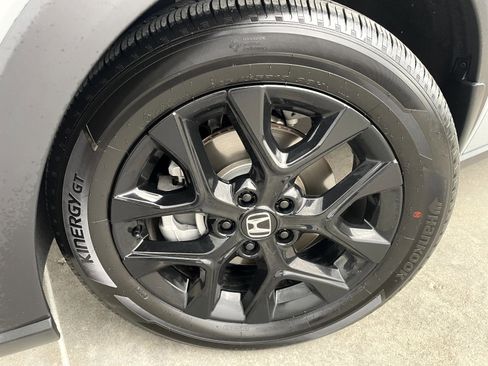 Certified 2025 Honda HR-V Sport image 6