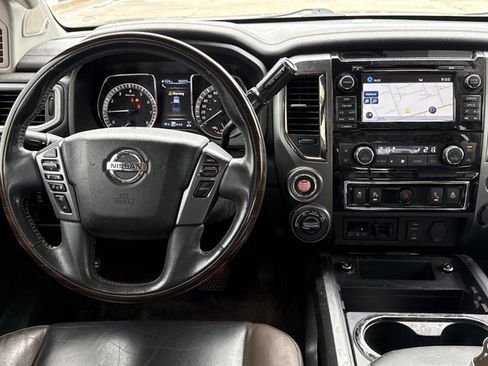 Used 2017 Nissan Titan Platinum Reserve AWD/4WD image 4