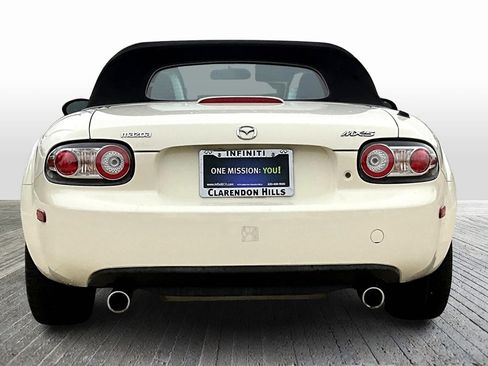 Used 2008 MAZDA MX-5 Miata Touring image 7