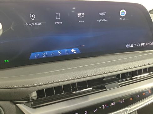 Certified 2025 Cadillac XT4 Premium Luxury image 24