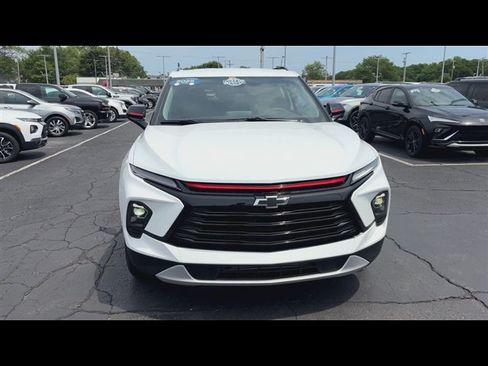Certified 2025 Chevrolet Blazer LT w/ Redline Edition AWD/4WD image 3