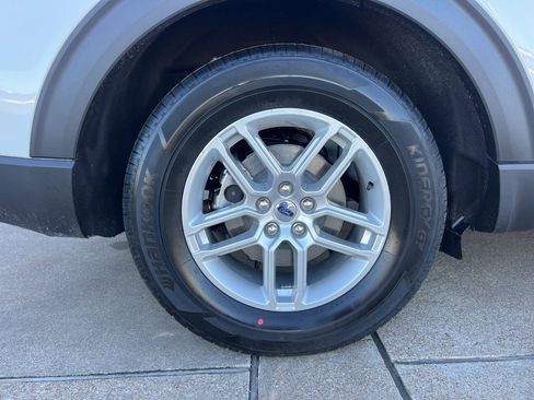 New 2026 Ford Explorer Active image 7